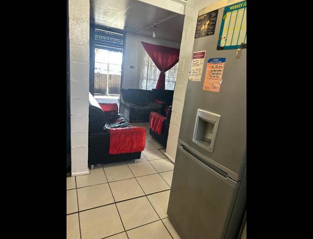 3 BEDROOM DUPLEX FOR SALE IN MANENBERG